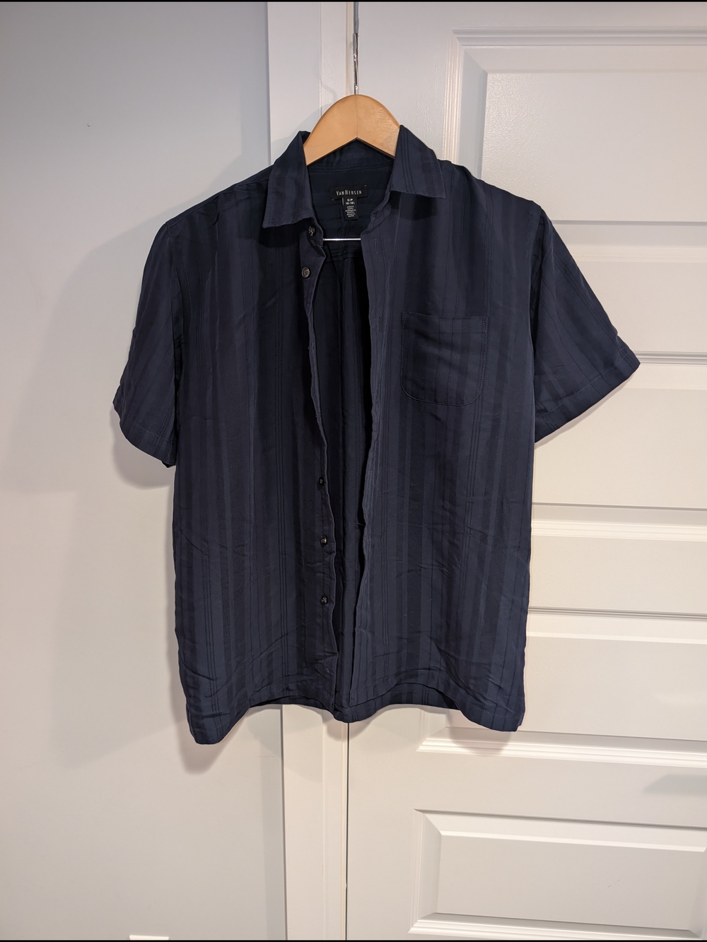 Van Heusen Navy Short-Sleeve Button-Up Shirt